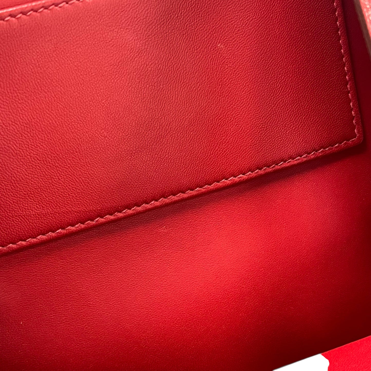 Hermès Sakado GR24 Rouge Kazak Backpack with D Stamp (2000) - Red 