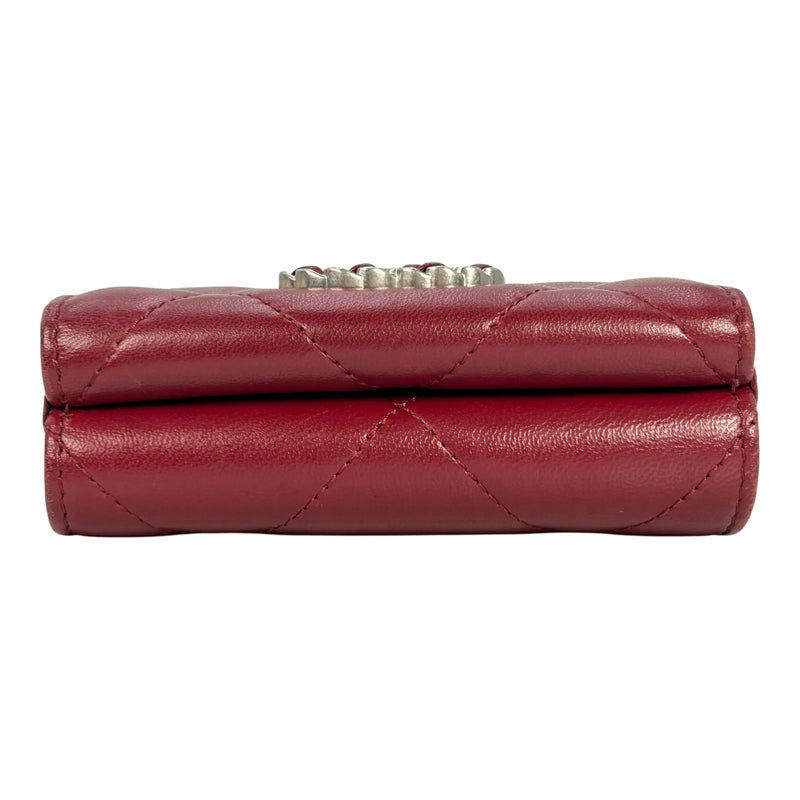 CHANEL マトラッセ シャネル 19 三つ折り財布 コンパクトウォレット - レッド
