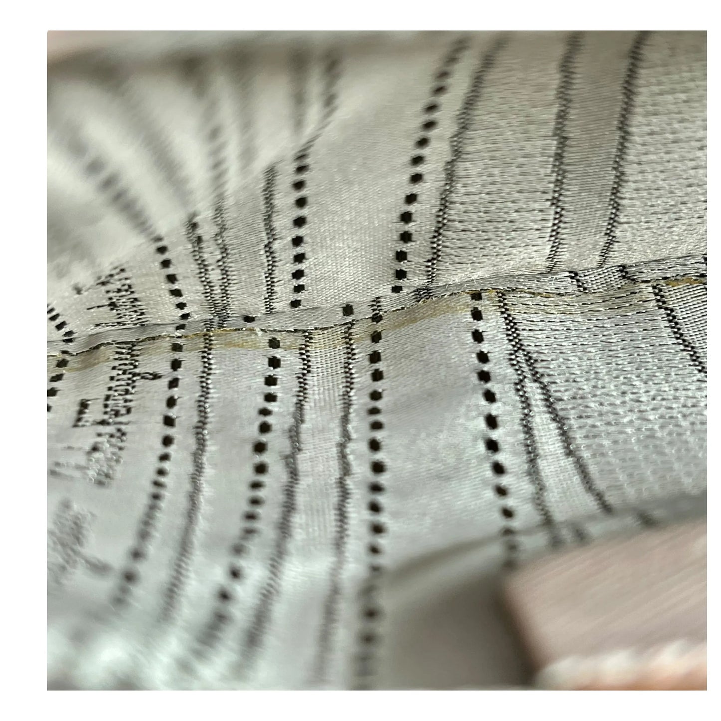 Ferragamo Gancini Leather Shoulder Bag - Pink 