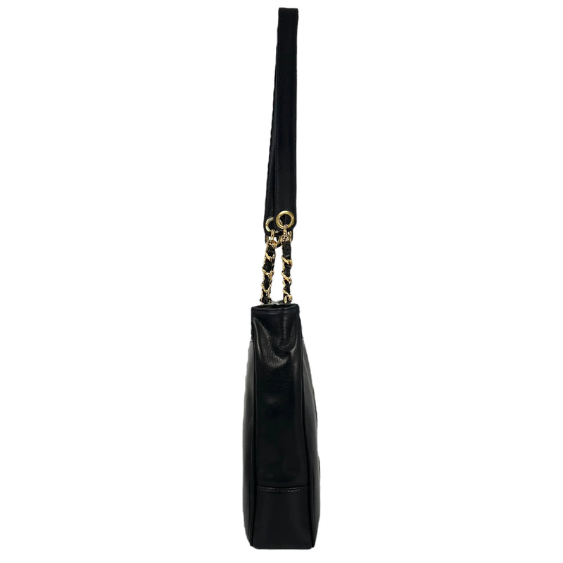 CHANEL CCロゴ ラムスキン チェーンショルダーバッグ - ブラック