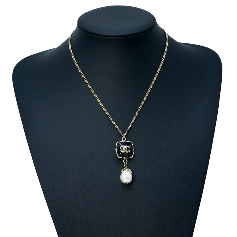 CHANEL CC ロゴ フェイク パール ネックレス 08A - メタル