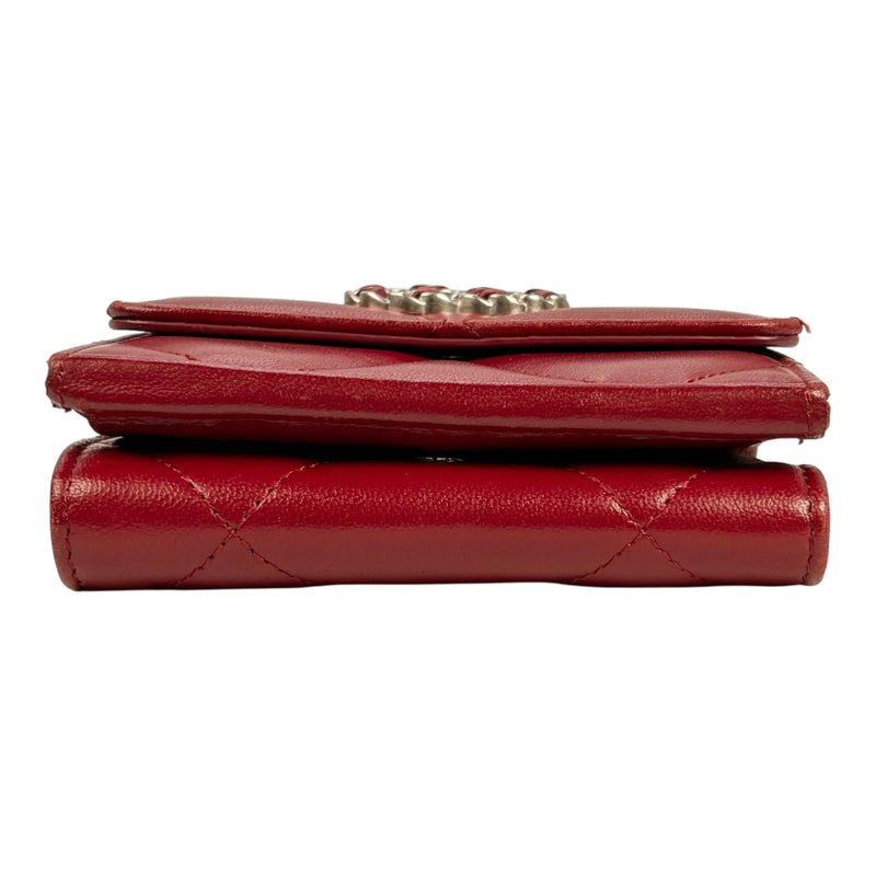 CHANEL マトラッセ シャネル 19 三つ折り財布 コンパクトウォレット - レッド