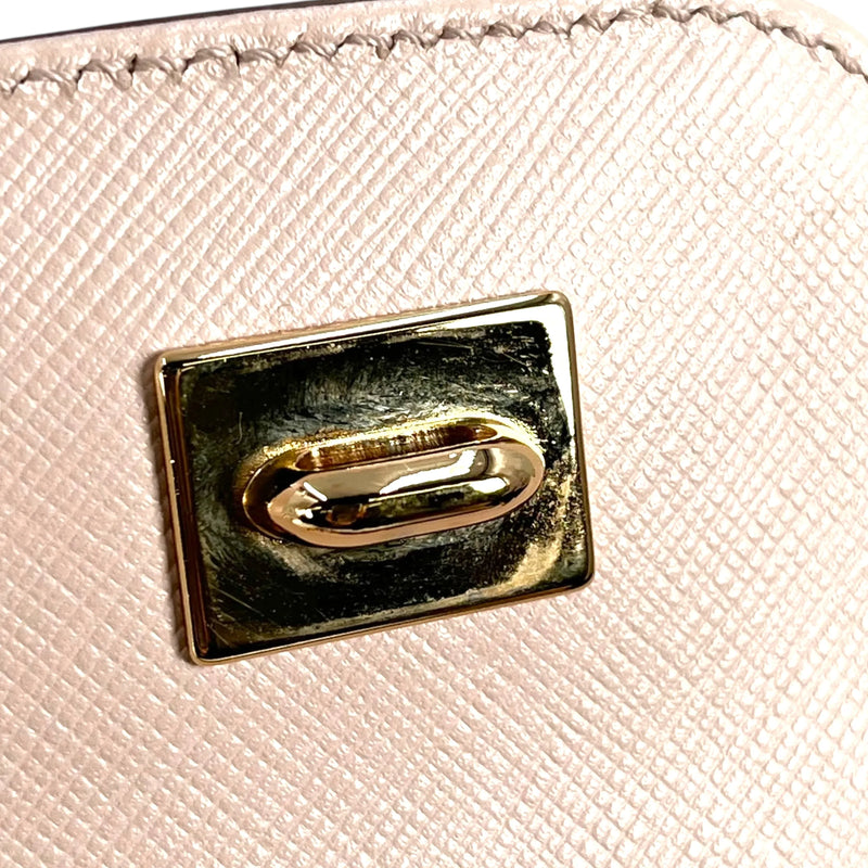 Ferragamo Gancini Leather Shoulder Bag - Pink 