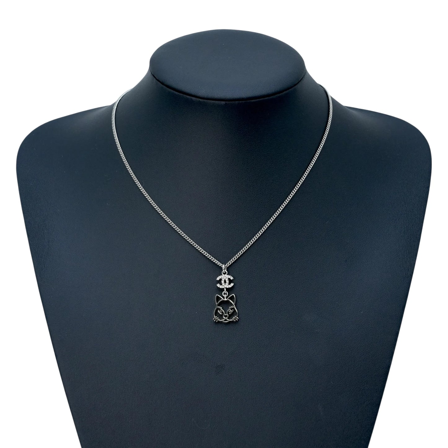 CHANEL キャット ペンダント ネックレス B16K - メタル