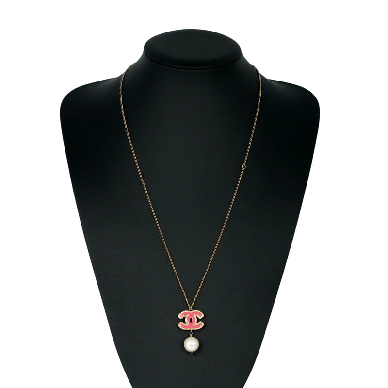 CHANEL CC ロゴ フェイクパール ネックレス - ピンク - メタル