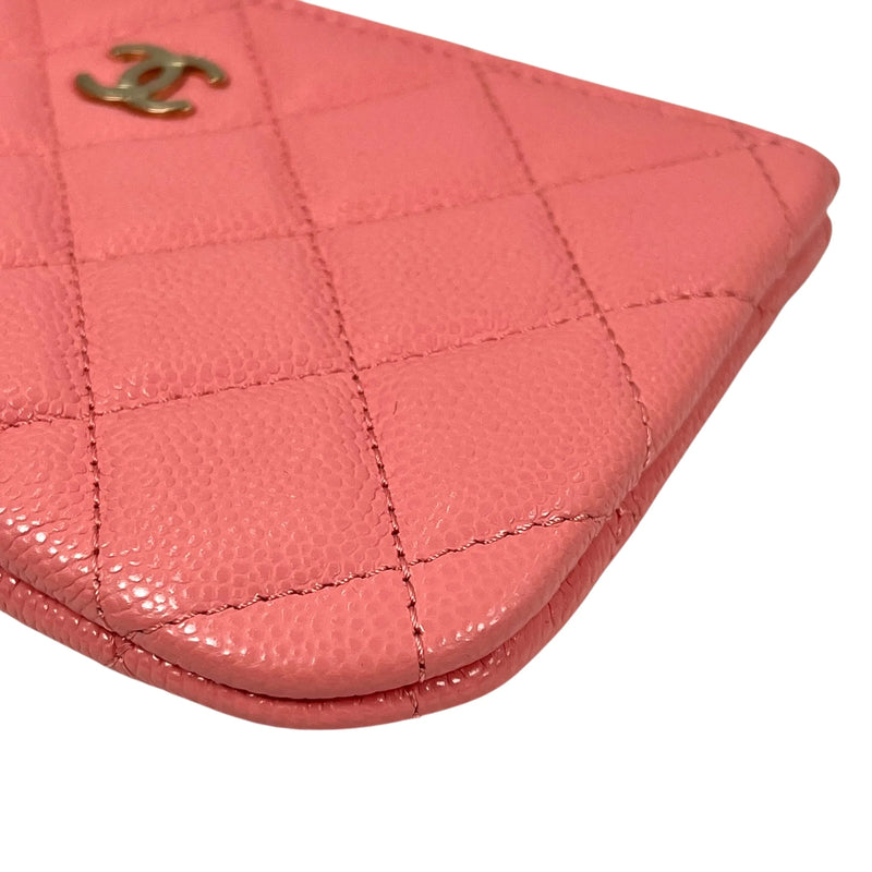 CHANEL Matelassé Caviar Skin Classic Mini Pouch - Pink