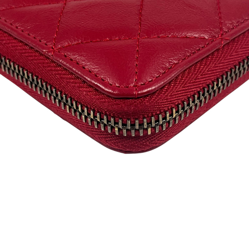 CHANEL Matelasse 2.55 Round Zip Long Wallet - Red 