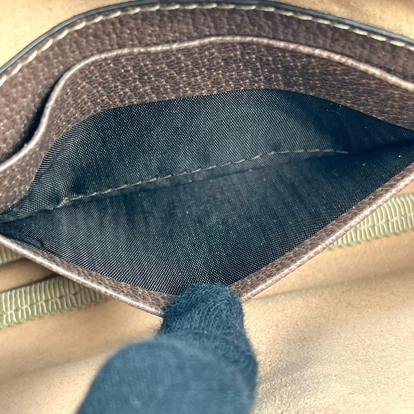 GUCCI GG Supreme Canvas Body Bag - Brown