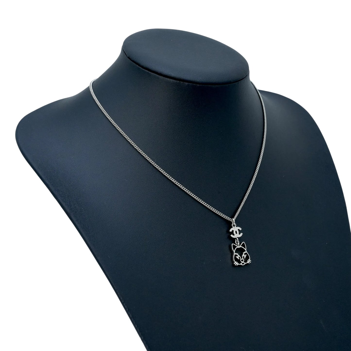 CHANEL キャット ペンダント ネックレス B16K - メタル