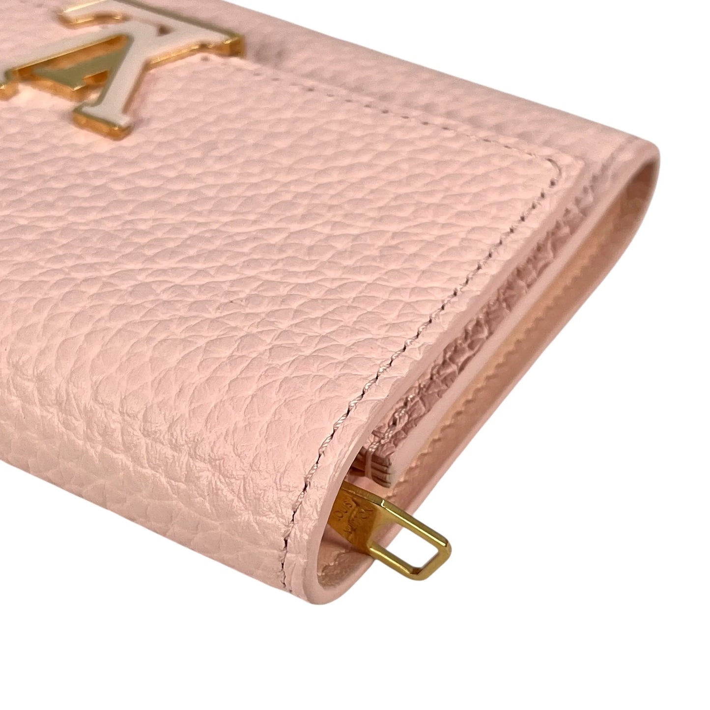 LOUIS VUITTON Portefeuille Capucines Compact Wallet - Pink 