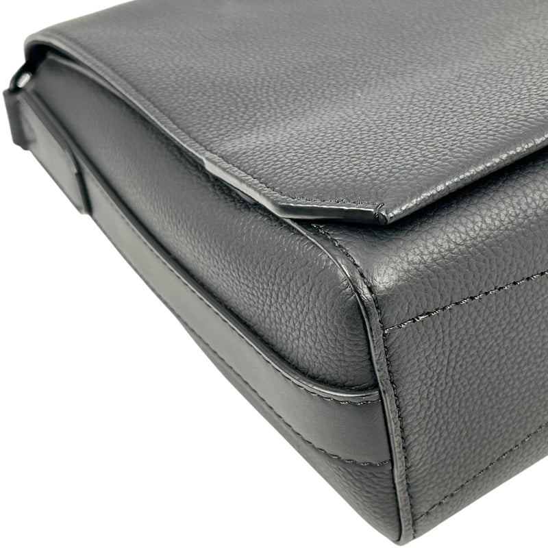 Louis Vuitton Takeoff Messenger PM Calfskin Shoulder Bag - Black 