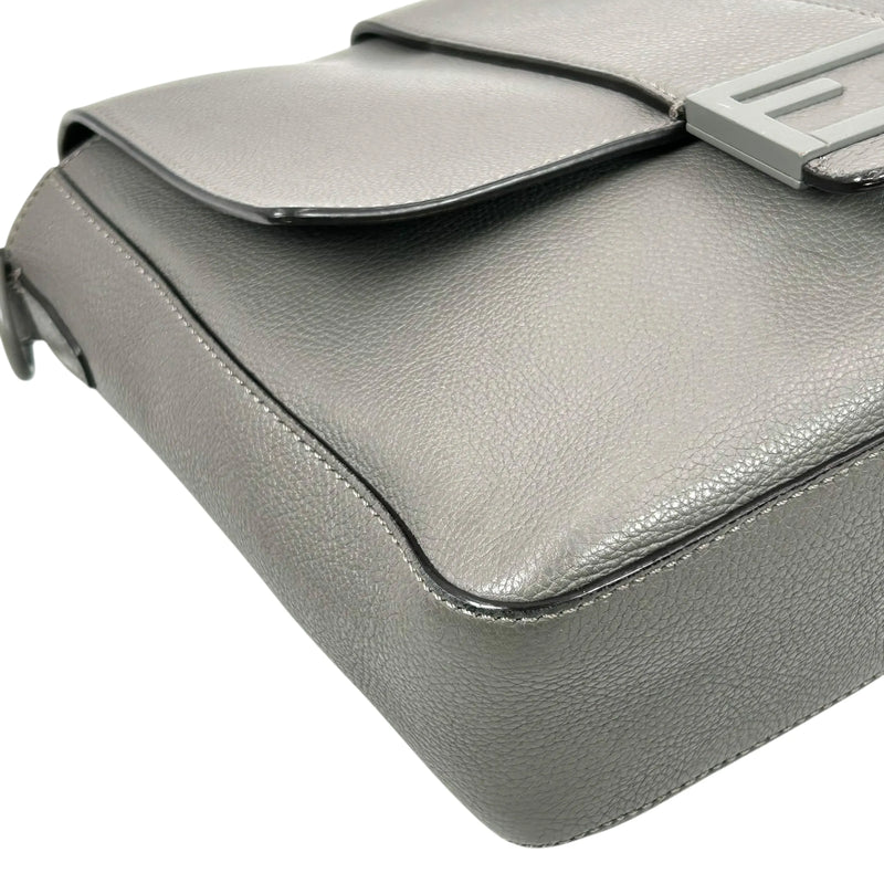 FENDI Baguette Messenger Bag Leather Shoulder Bag - Grey 