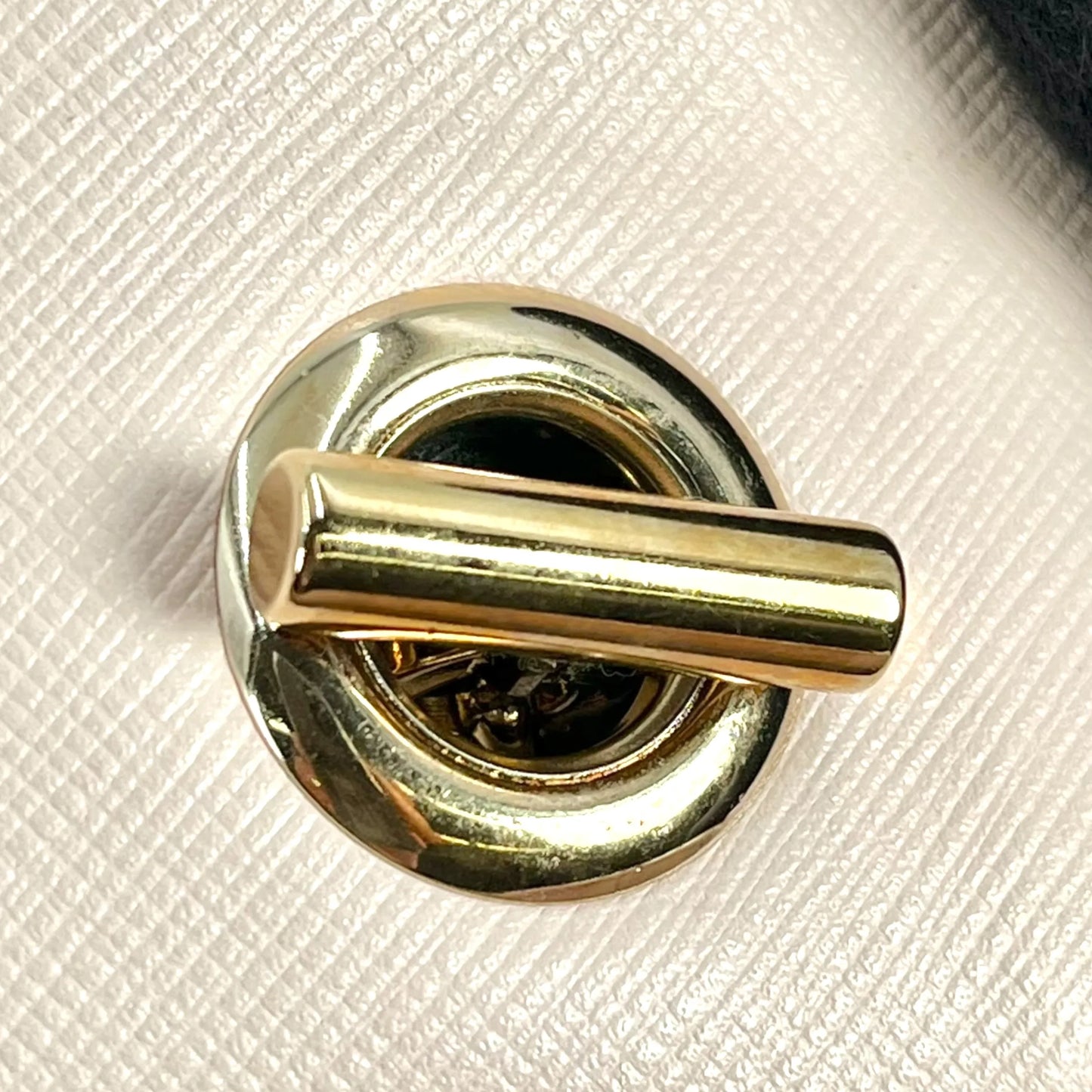 Ferragamo Gancini Leather Shoulder Bag - Pink 