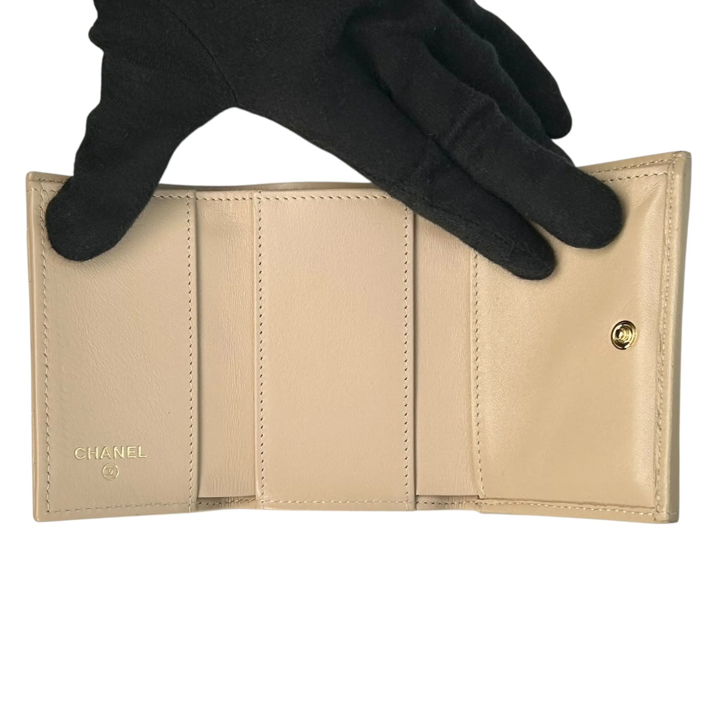 CHANEL Matelasse 19 Tri-fold Compact Wallet - Beige 