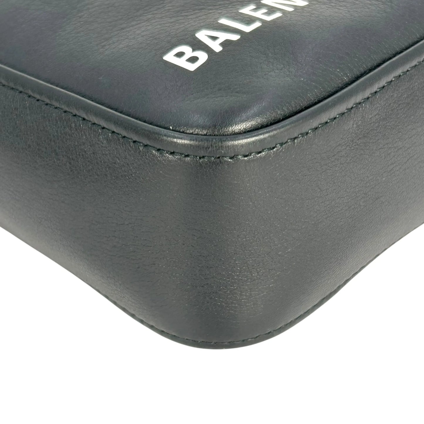 BALENCIAGA Triangle Leather Chain Shoulder Bag - Black 