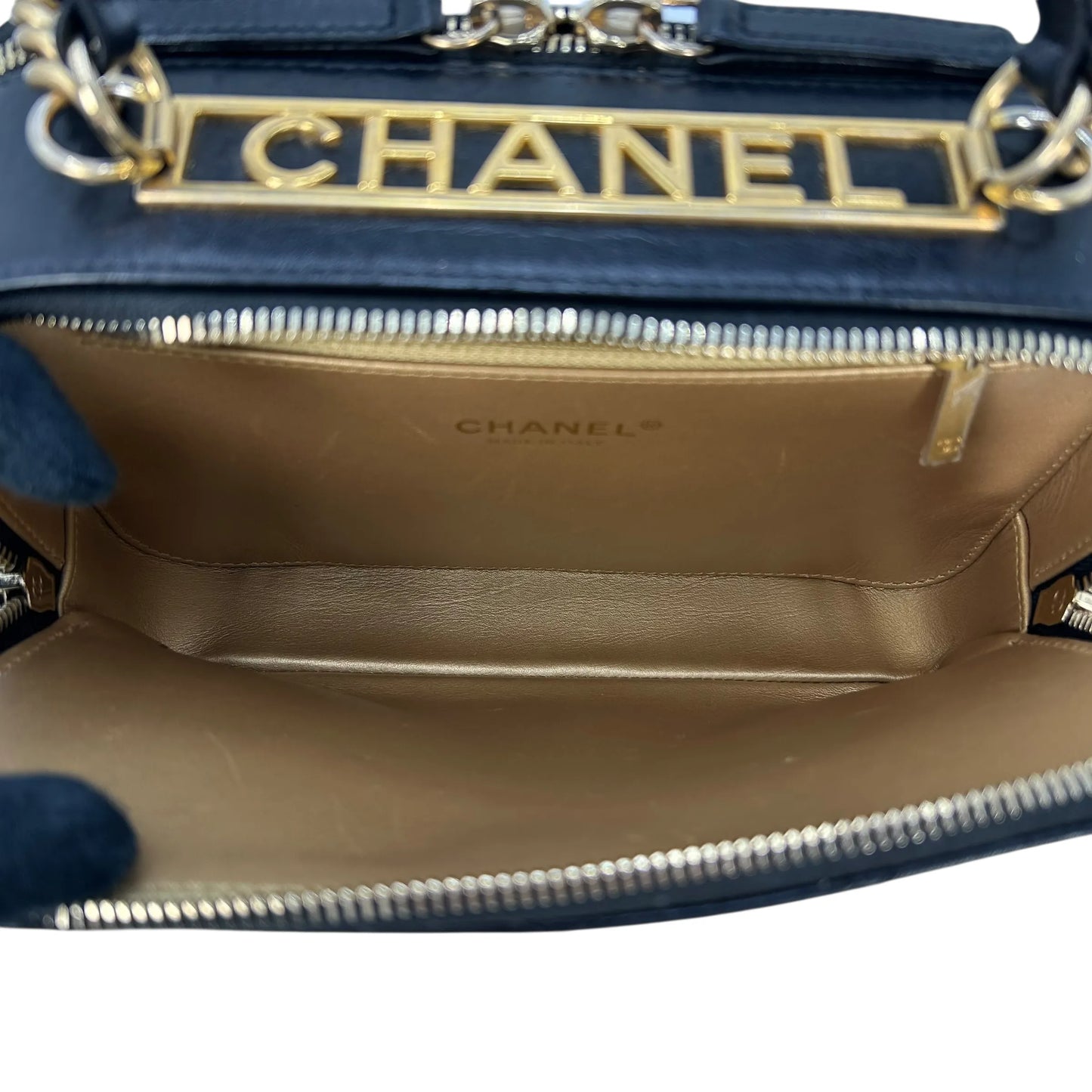 CHANEL Matelasse Vanity Bag with Chain Shoulder Bag - Black 