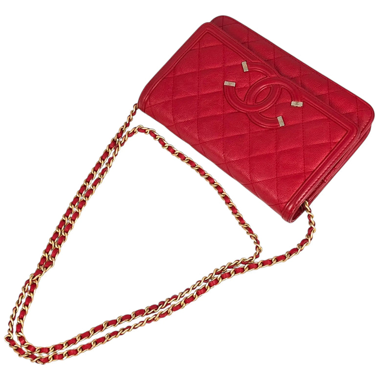 CHANEL CC Filigree Caviar Leather Chain Wallet - Red 