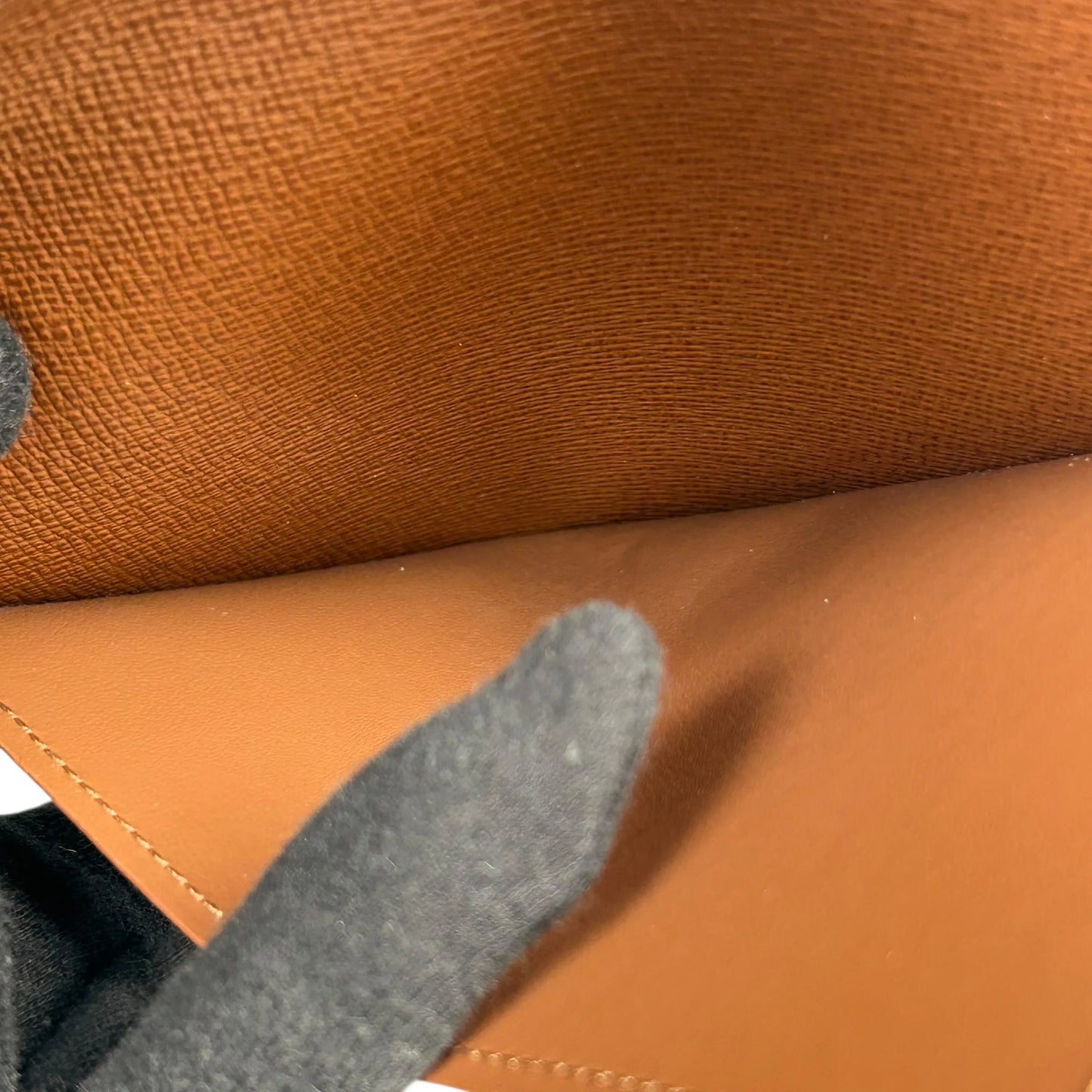 Louis Vuitton Couverture Passport NM Monogram Canvas Card Case - Brown 