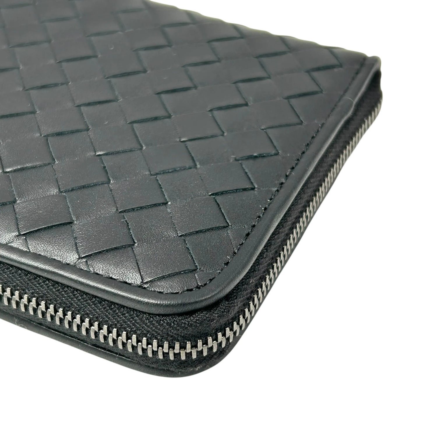 BOTTEGA VENETA Intrecciato Leather Round Zip Long Wallet - Black 