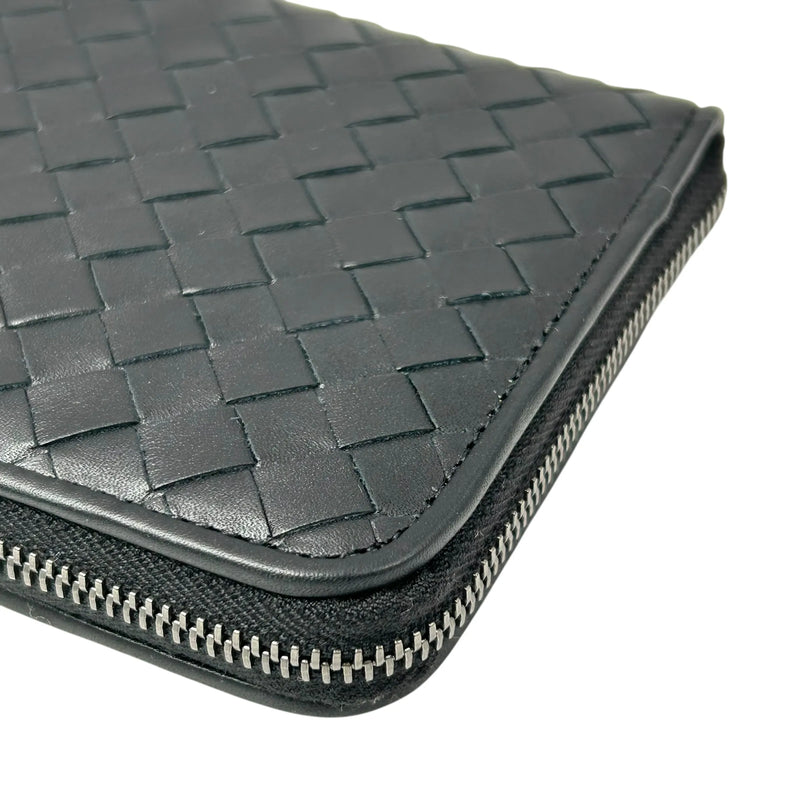 BOTTEGA VENETA Intrecciato Leather Round Zip Long Wallet - Black 