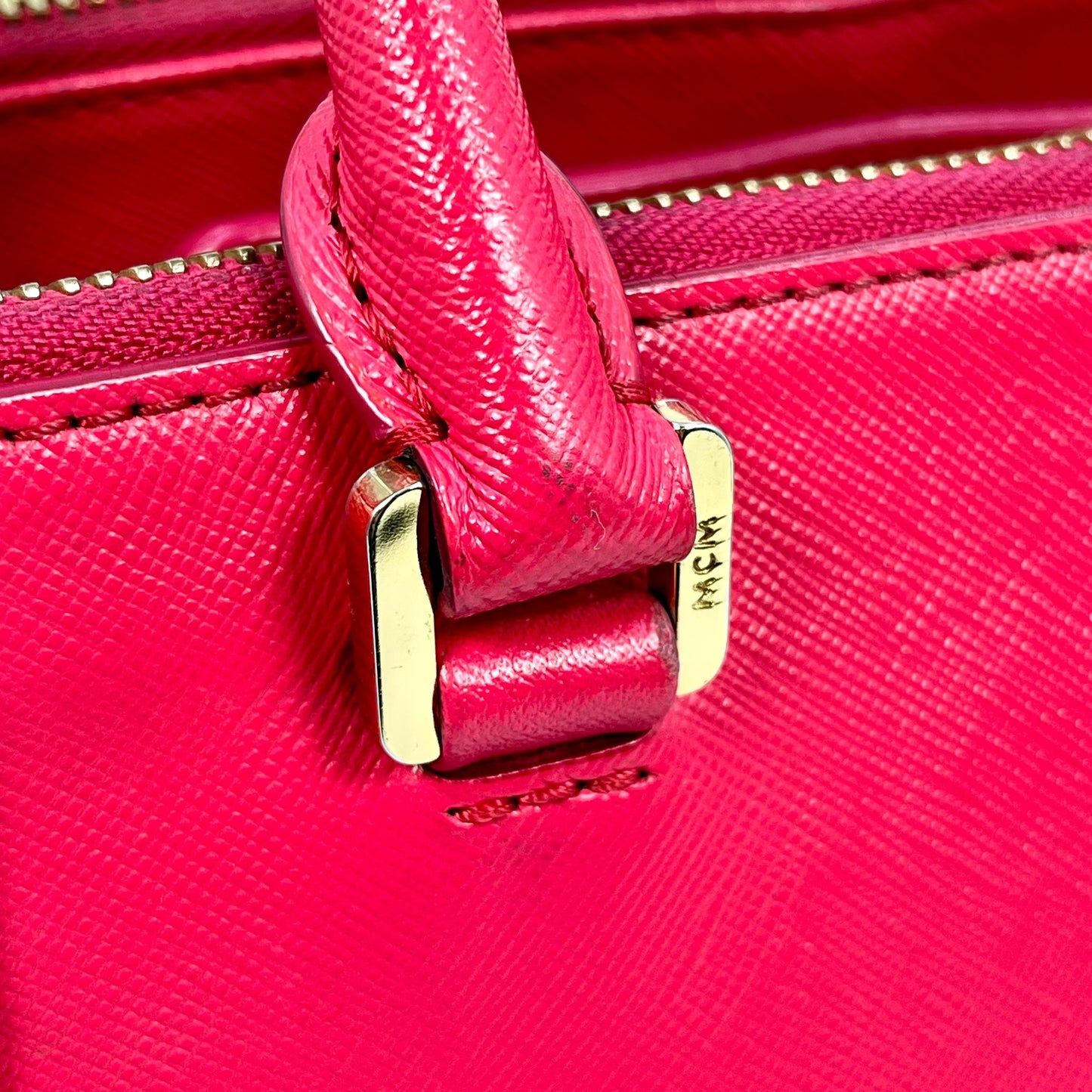 MCM Leather Handbag/Shoulder Bag - Pink 