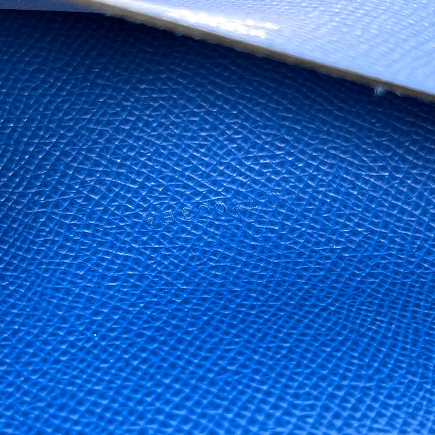 Hermès Globe-Trotter Agenda Case Book Cover U Stamp (2022) - Blue 