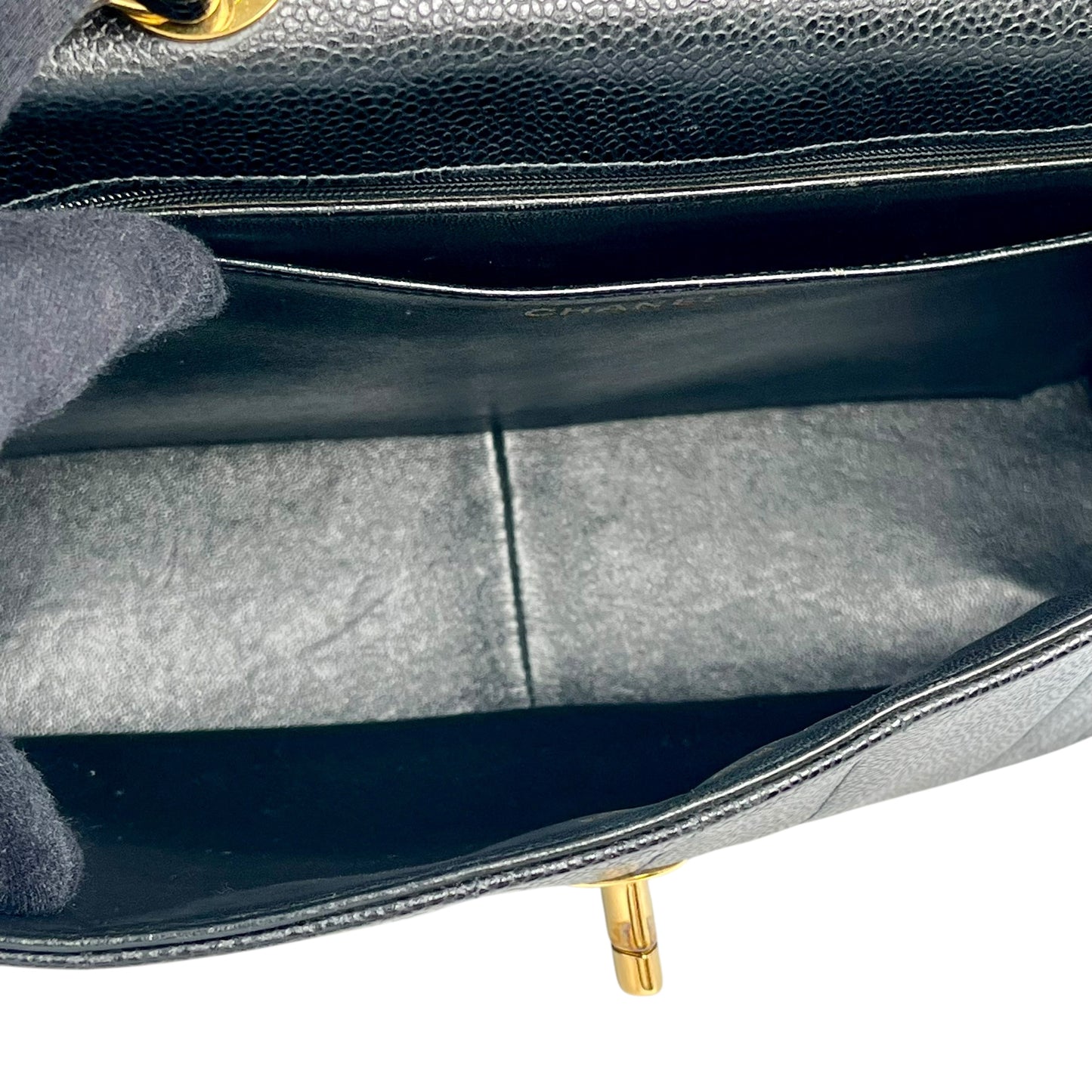 CHANEL マドモアゼル キャビアスキン チェーンショルダーバッグ - ブラック