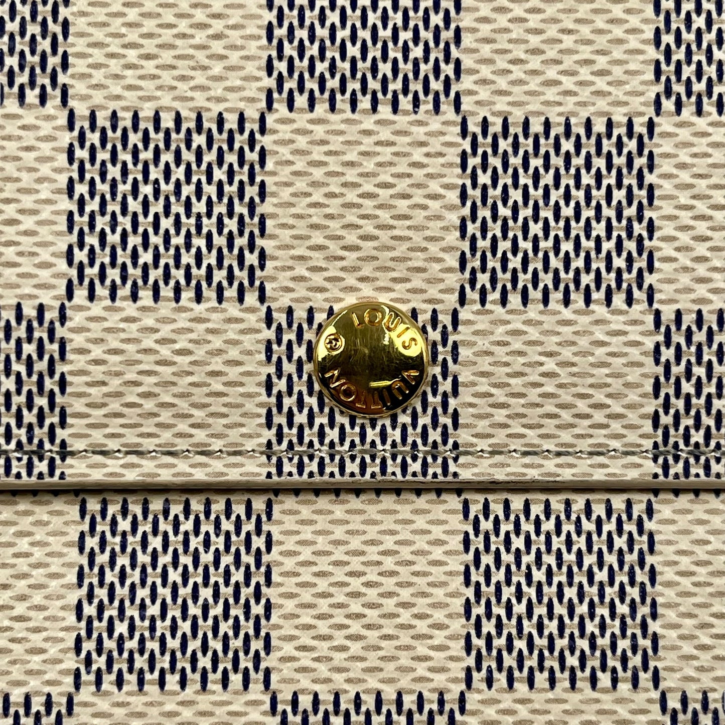 Louis Vuitton Damier Azur Portefeuille Sarah Long Wallet - White 