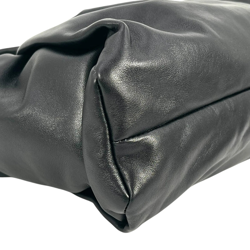 Bottega Veneta The Shoulder Pouch Hand Bag - Black