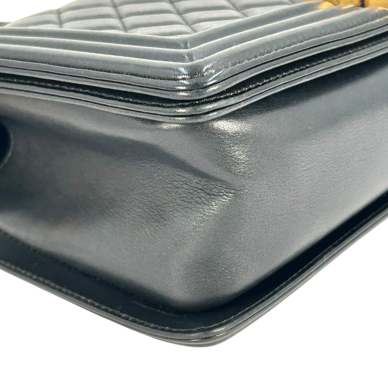 HOLD🔷CHANEL Boy Chanel Hand Bag Shoulder Bag - Black 