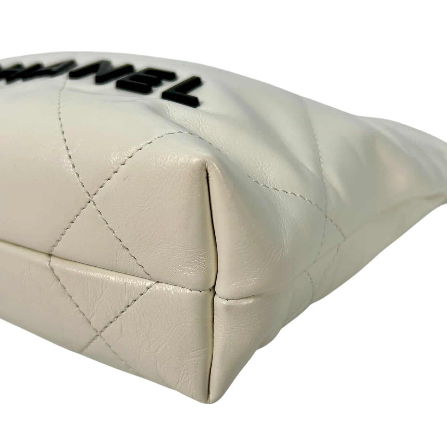 CHANEL Calfskin 22 Mini Handbag with Chain Shoulder Bag - White 