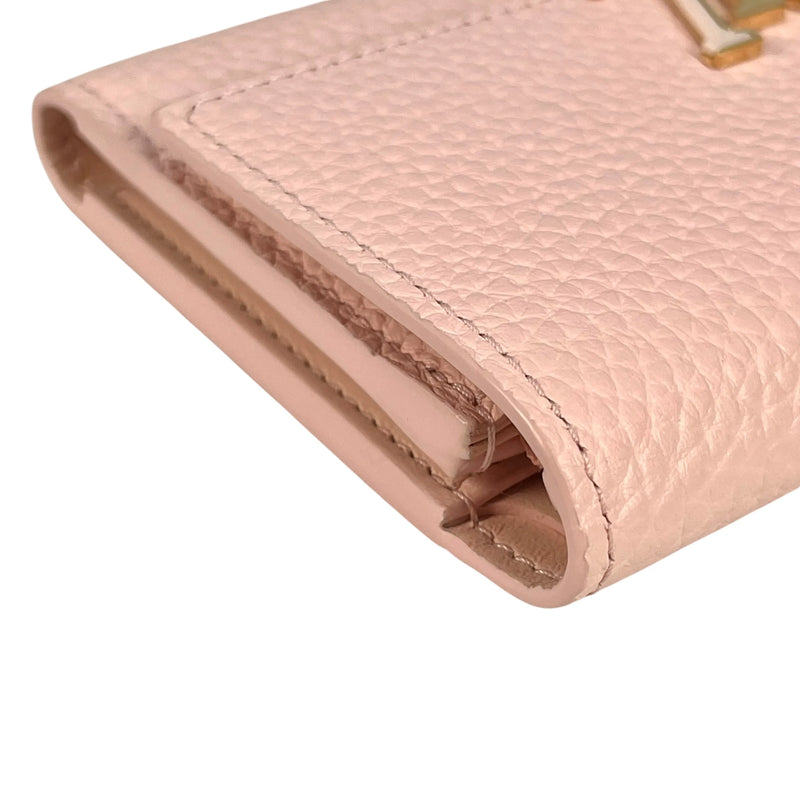 LOUIS VUITTON Portefeuille Capucines Compact Wallet - Pink 