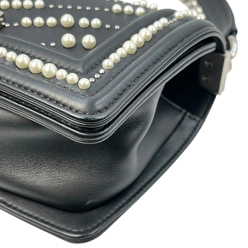 CHANEL Boy Chanel Pearl and Calfskin Chain Shoulder Bag - Black 