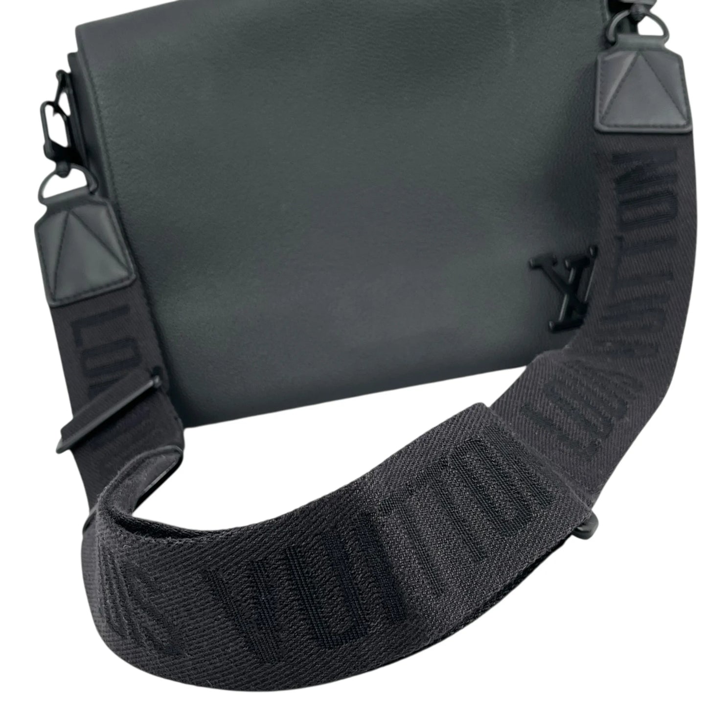 Louis Vuitton Takeoff Messenger PM Calfskin Shoulder Bag - Black 