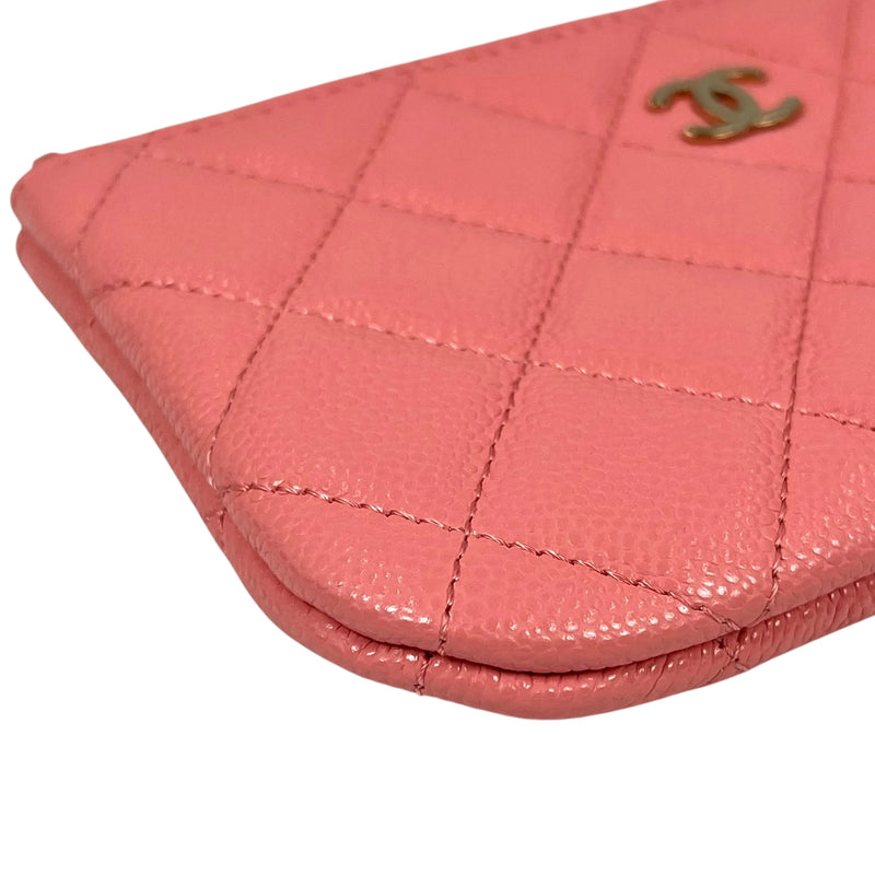 CHANEL Matelassé Caviar Skin Classic Mini Pouch - Pink