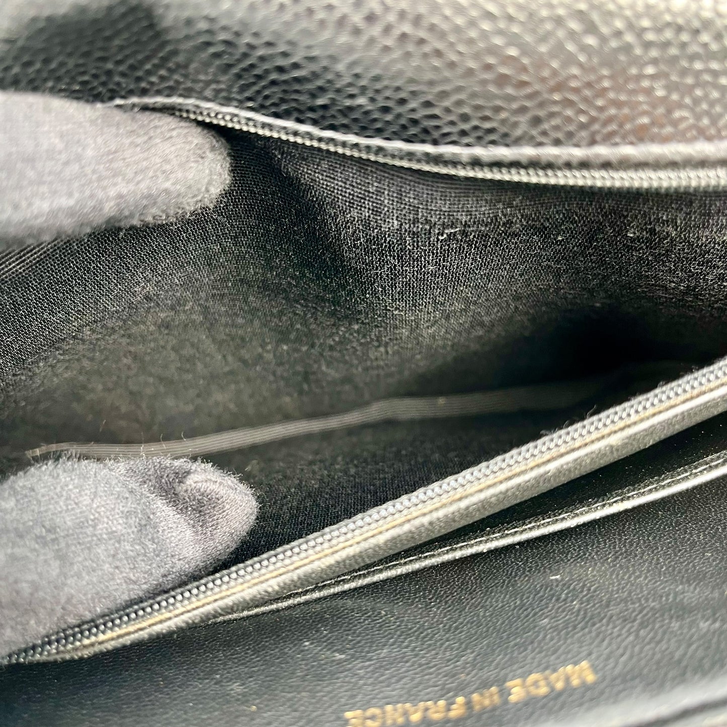 CHANEL マドモアゼル キャビアスキン チェーンショルダーバッグ - ブラック