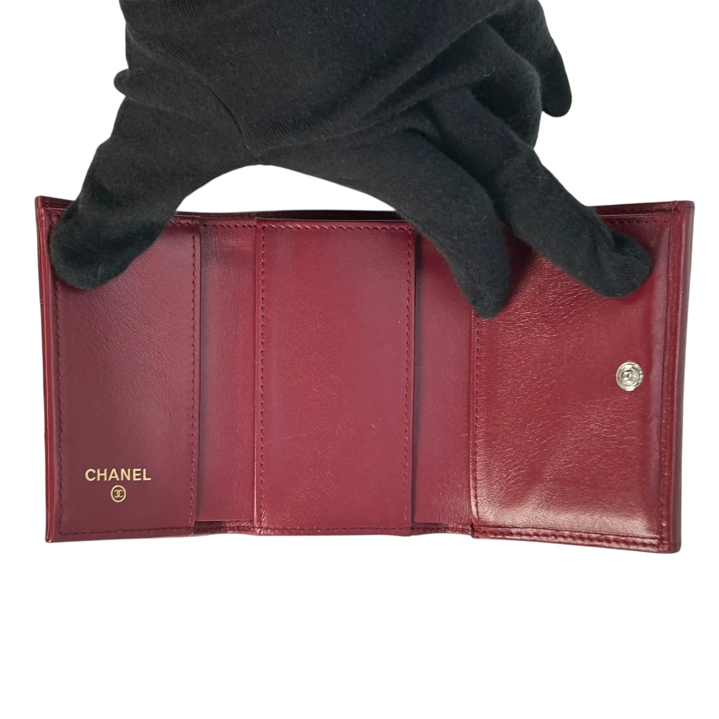 CHANEL マトラッセ シャネル 19 三つ折り財布 コンパクトウォレット - レッド