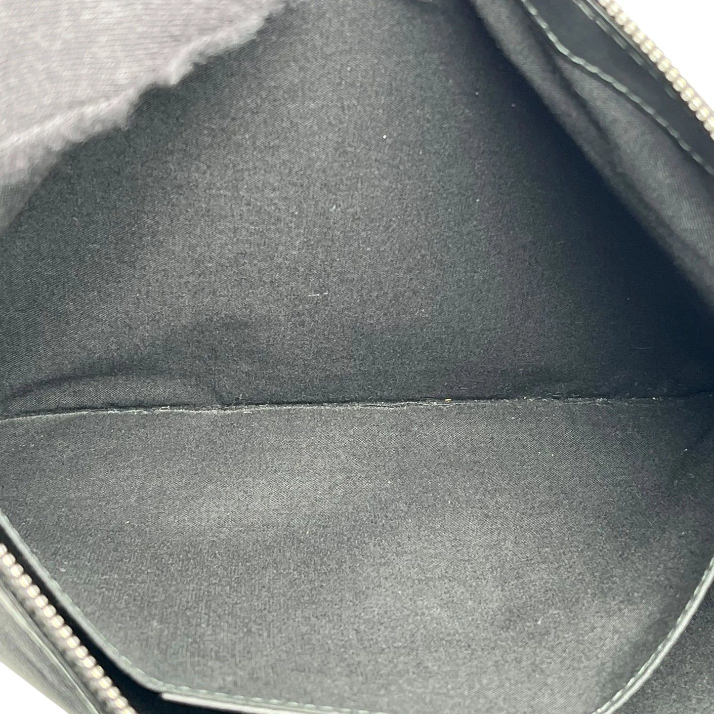 BALENCIAGA Logo Leather Clutch Bag - Black 