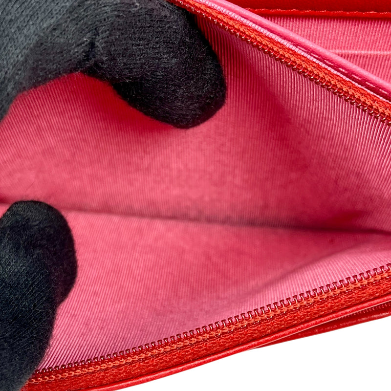 CHANEL Matelasse Chain Wallet Shoulder Bag - Red 