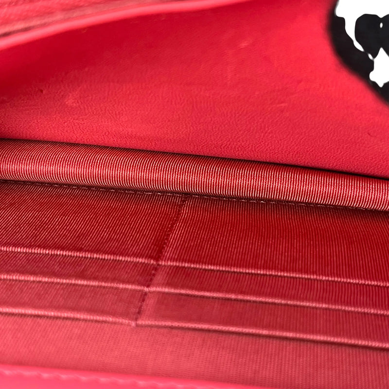 CHANEL Matelassé Lambskin Chain Wallet - Pink 