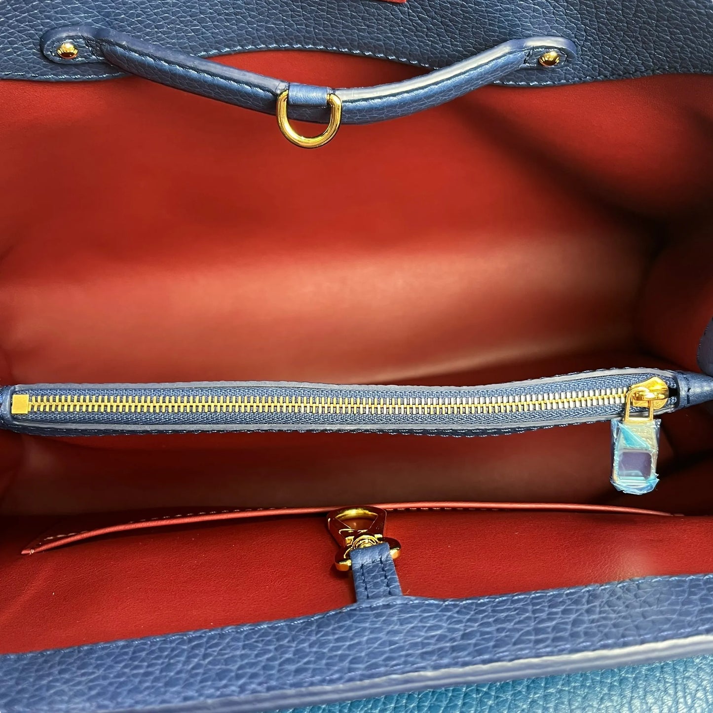 Louis Vuitton Capucines MM Taurillon Leather Handbag - Navy Blue 