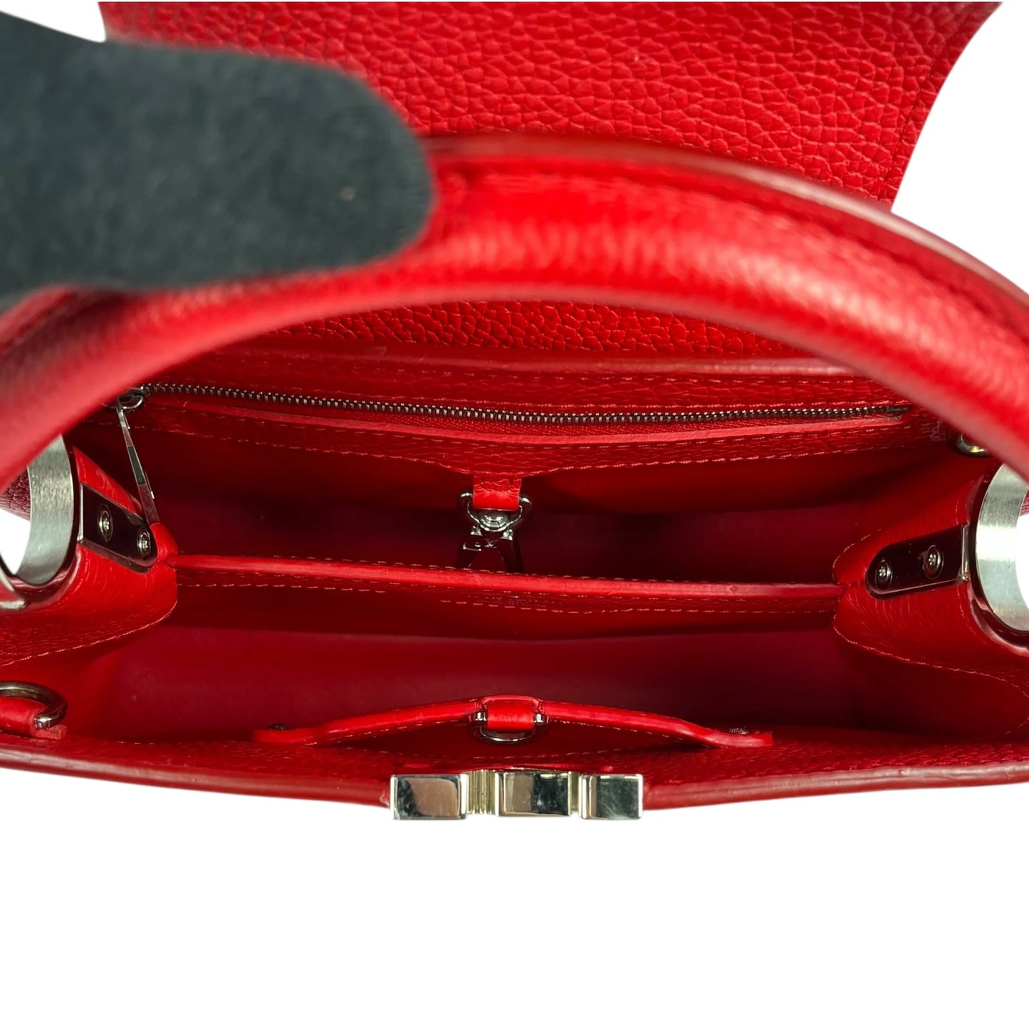 LOUIS VUITTON Capucines BB Leather Handbag/Shoulder Bag - Red 