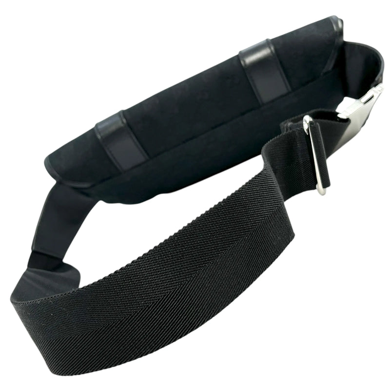 GUCCI GGスプリームキャンバス ボディバッグ - ブラック