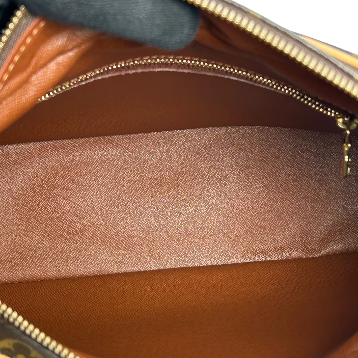 LOUIS VUITTON Boulogne Monogram Canvas Shoulder Bag - Brown 