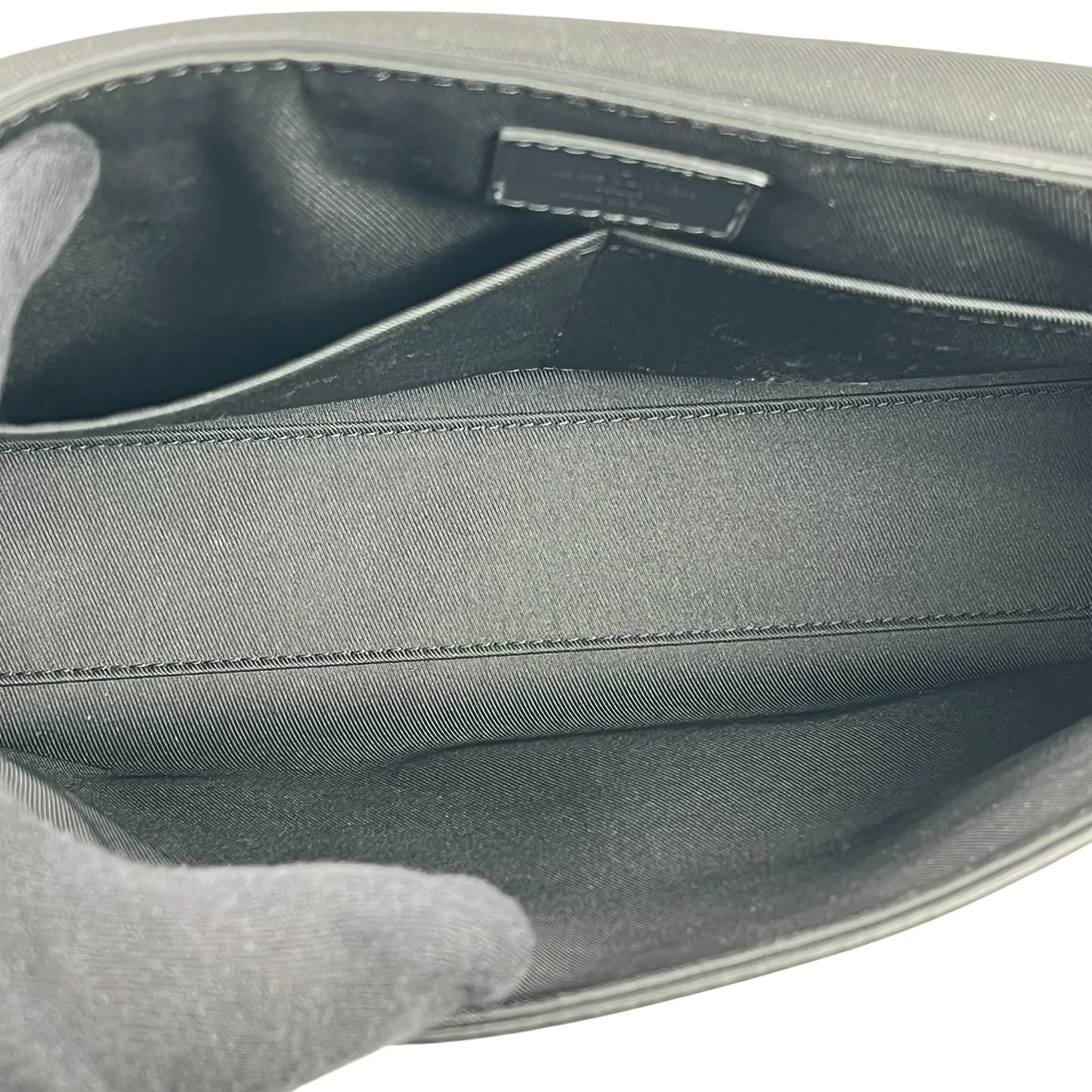 Louis Vuitton Takeoff Messenger PM Calfskin Shoulder Bag - Black 