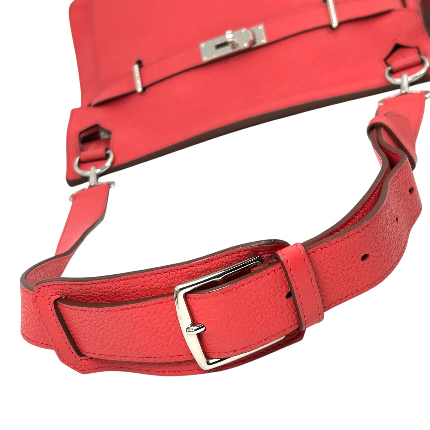 Hermès Gypsiere 37 Shoulder Bag in Taurillon Clemence Leather with N Stamp (2010) - Red 