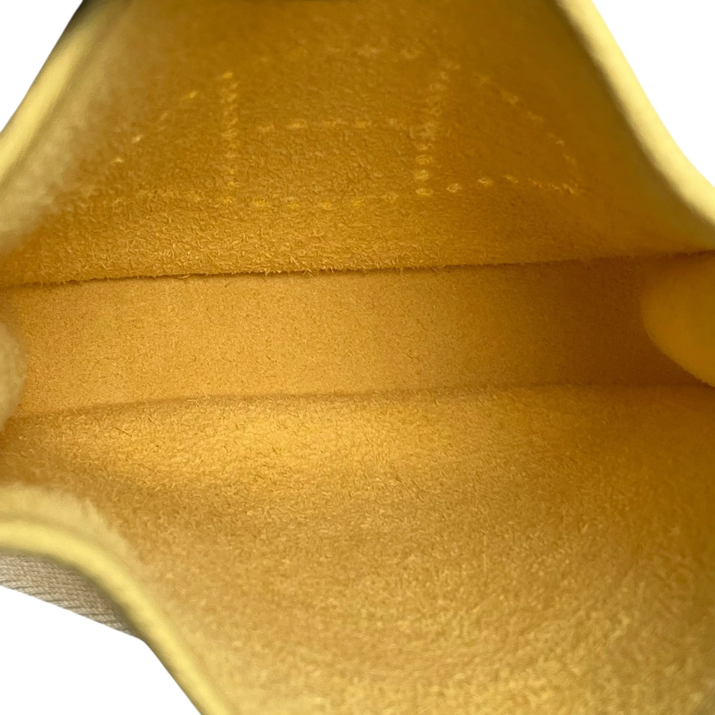 Hermès Evelyn TPM Taurillon Clemence Z Stamp (2021) Shoulder Bag - Yellow 