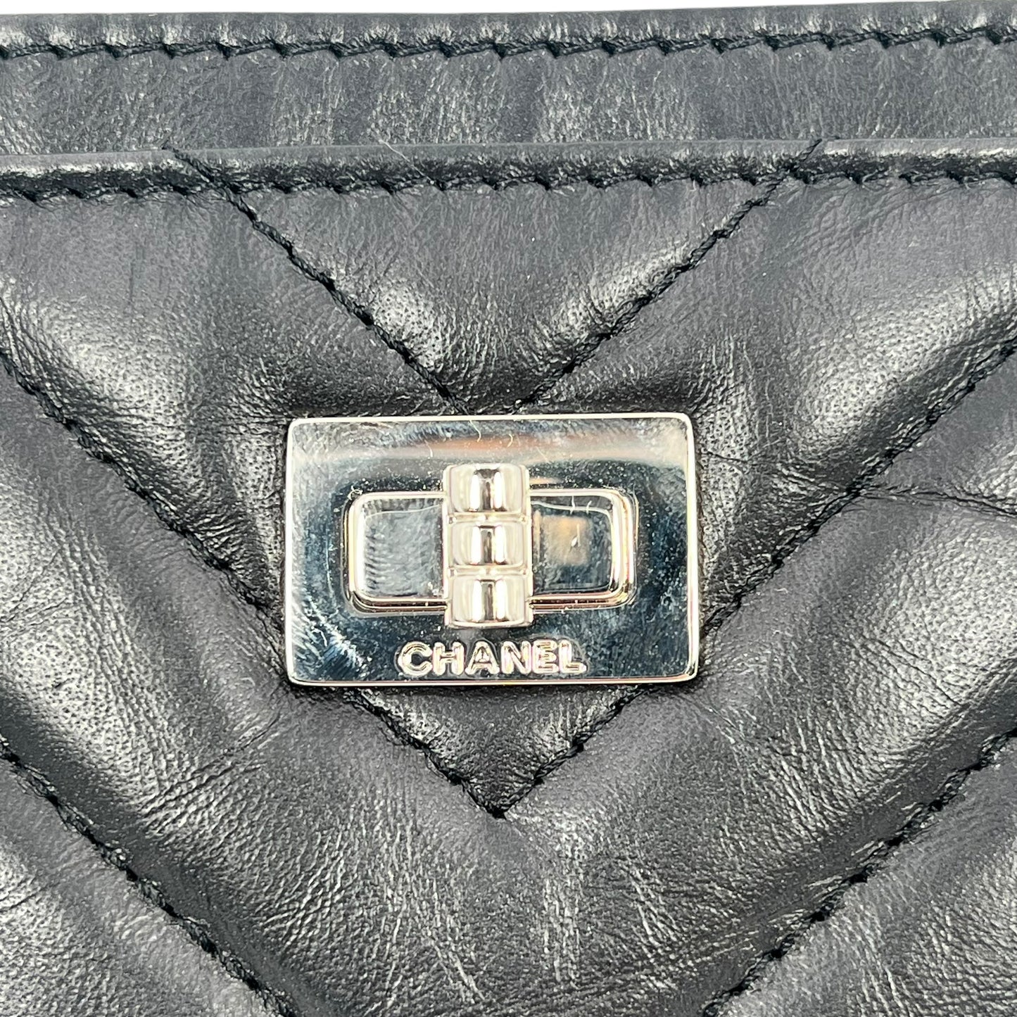 CHANEL 2.55 シェブロン キルテッド カードケース - ブラック