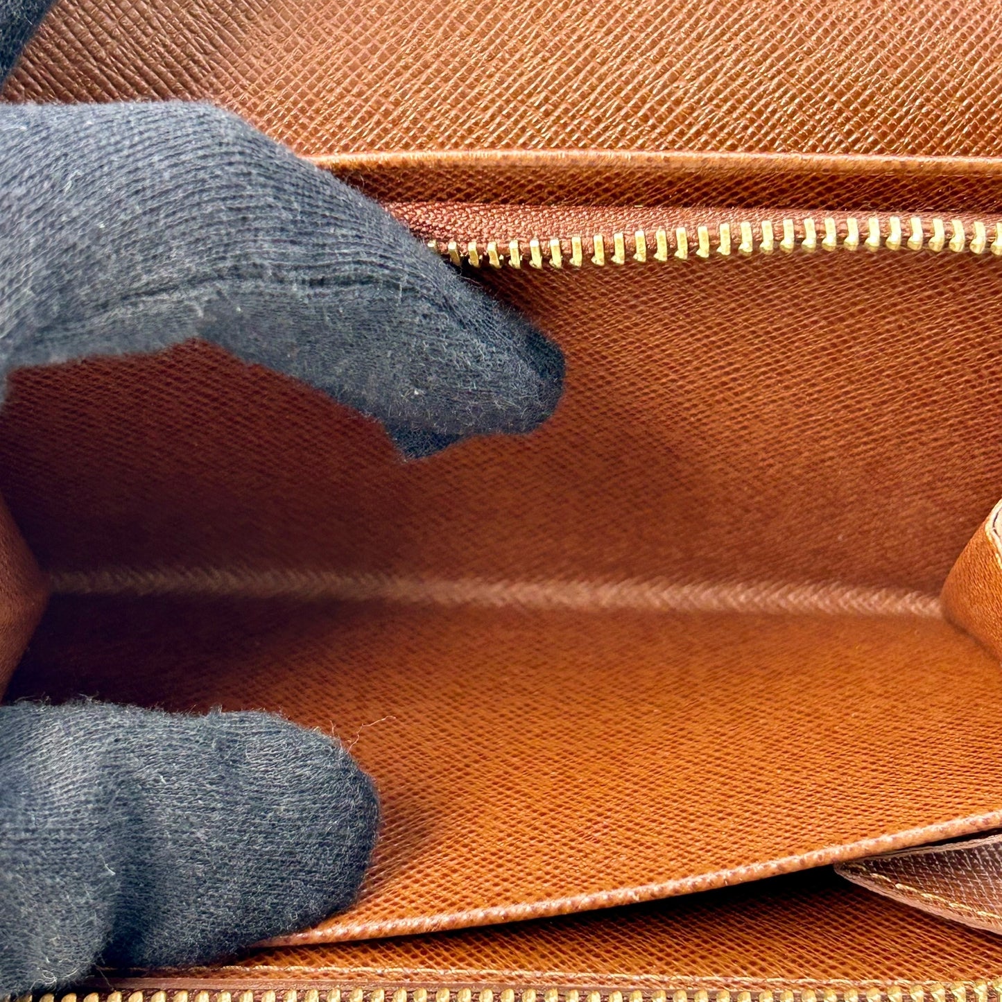 Louis Vuitton Monogram Canvas Porte Monnaie Bi-fold Compact Wallet - 32422 