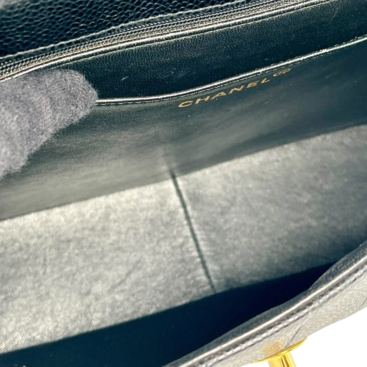 CHANEL マドモアゼル キャビアスキン チェーンショルダーバッグ - ブラック